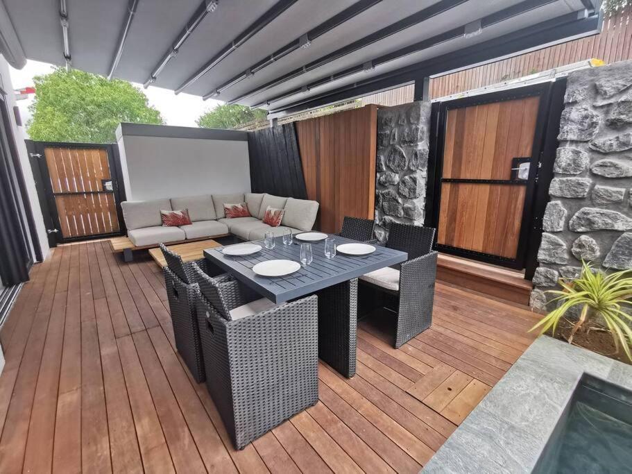Summer Cosy - Villa Classee 4 Etoiles - 2 Suites Avec Piscine Chauffee Et Jacuzzi Integre Idealement Situee Chemin Summer Saint-Gilles-les-Bains Exterior photo