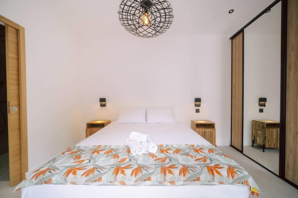 Summer Cosy - Villa Classee 4 Etoiles - 2 Suites Avec Piscine Chauffee Et Jacuzzi Integre Idealement Situee Chemin Summer Saint-Gilles-les-Bains Exterior photo