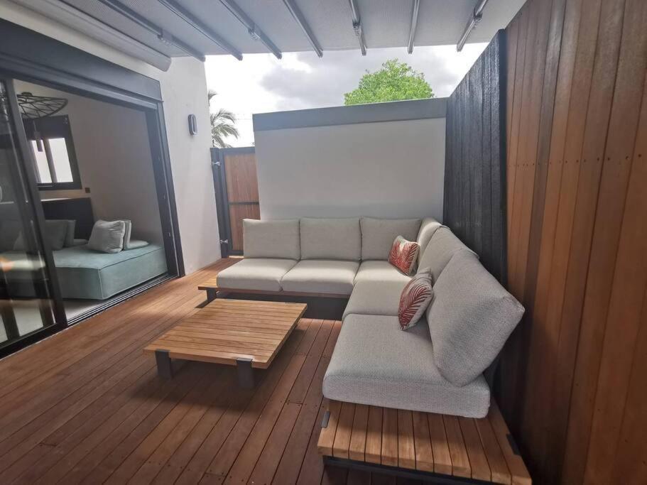 Summer Cosy - Villa Classee 4 Etoiles - 2 Suites Avec Piscine Chauffee Et Jacuzzi Integre Idealement Situee Chemin Summer Saint-Gilles-les-Bains Exterior photo