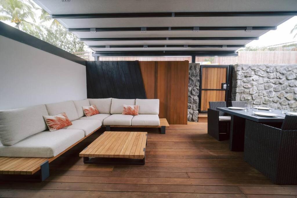 Summer Cosy - Villa Classee 4 Etoiles - 2 Suites Avec Piscine Chauffee Et Jacuzzi Integre Idealement Situee Chemin Summer Saint-Gilles-les-Bains Exterior photo