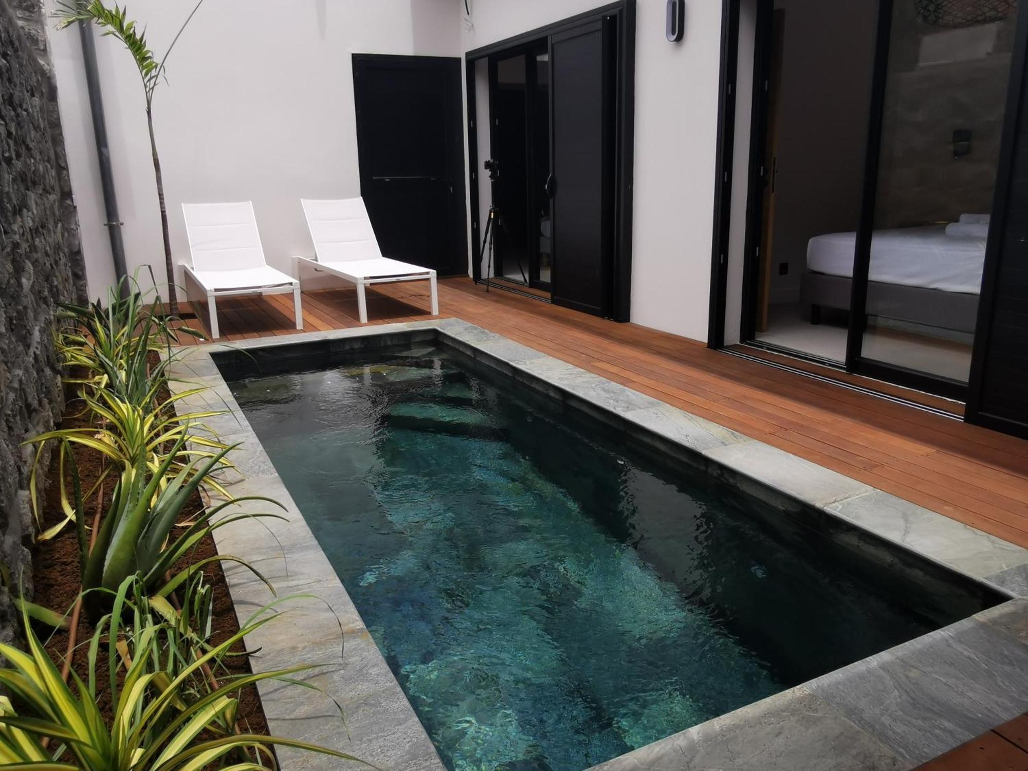 Summer Cosy - Villa Classee 4 Etoiles - 2 Suites Avec Piscine Chauffee Et Jacuzzi Integre Idealement Situee Chemin Summer Saint-Gilles-les-Bains Exterior photo